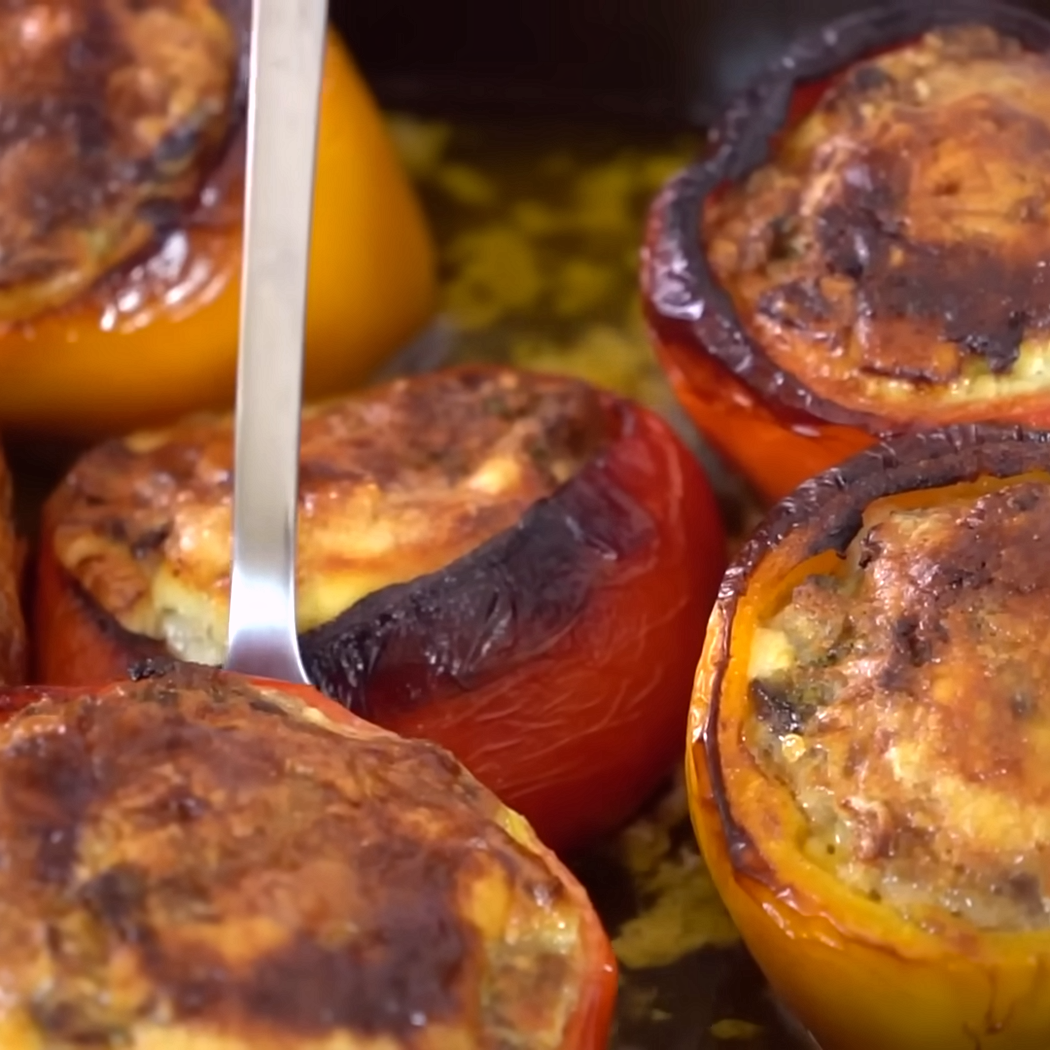 Peperoni imbottiti alla napoletana