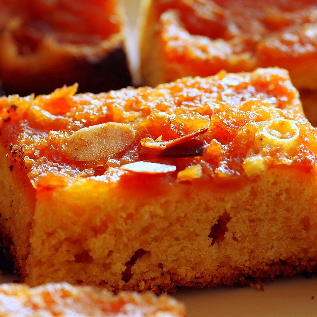 Incredibile torta umida in scatola alle spezie di zucca