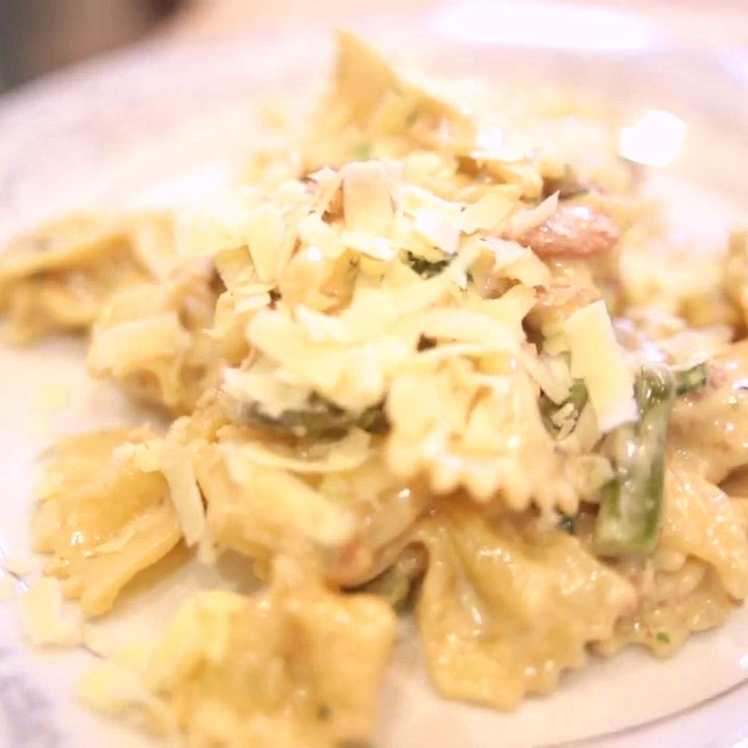 Pasta asparagi e pancetta