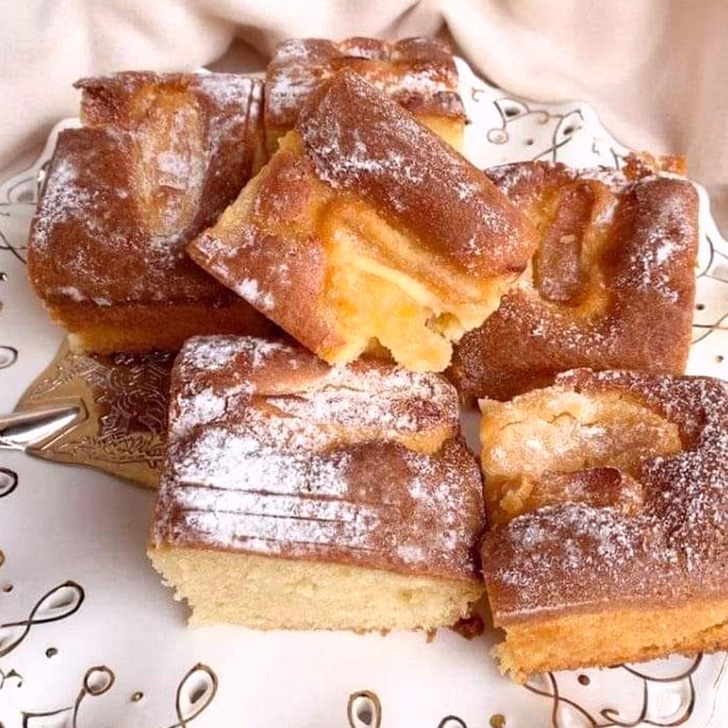 Torta allo yogurt con mele
