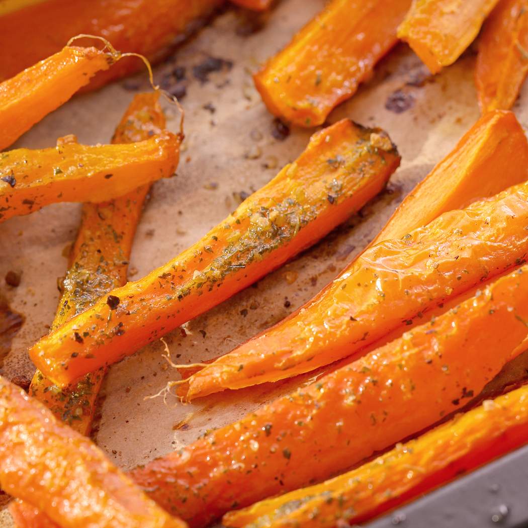 Semplici e deliziose carote arrostite al forno