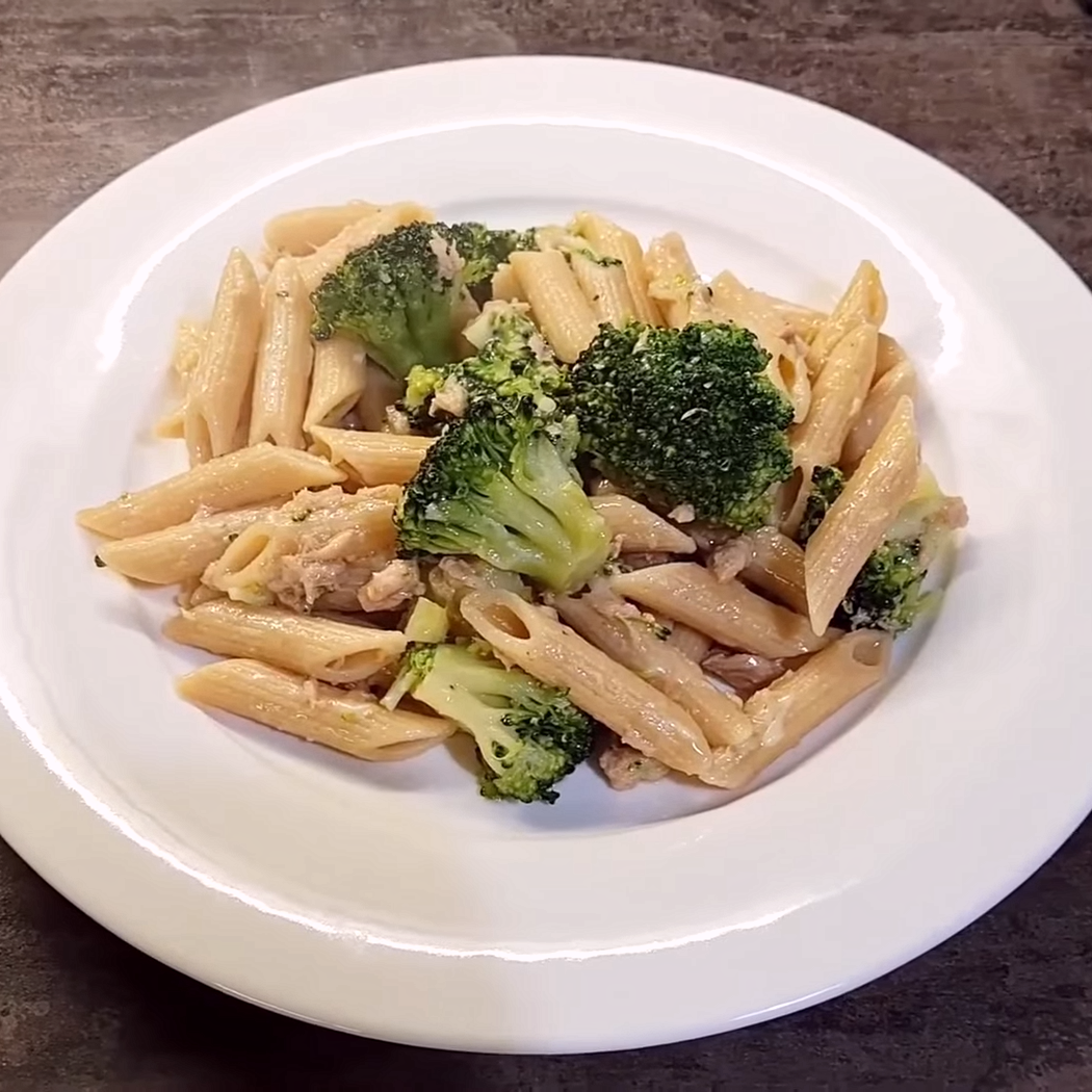 Pasta broccoli e tonno