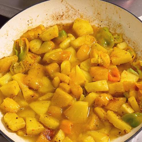 Easy homemade pinneapple salsa recipe - preparation step 1