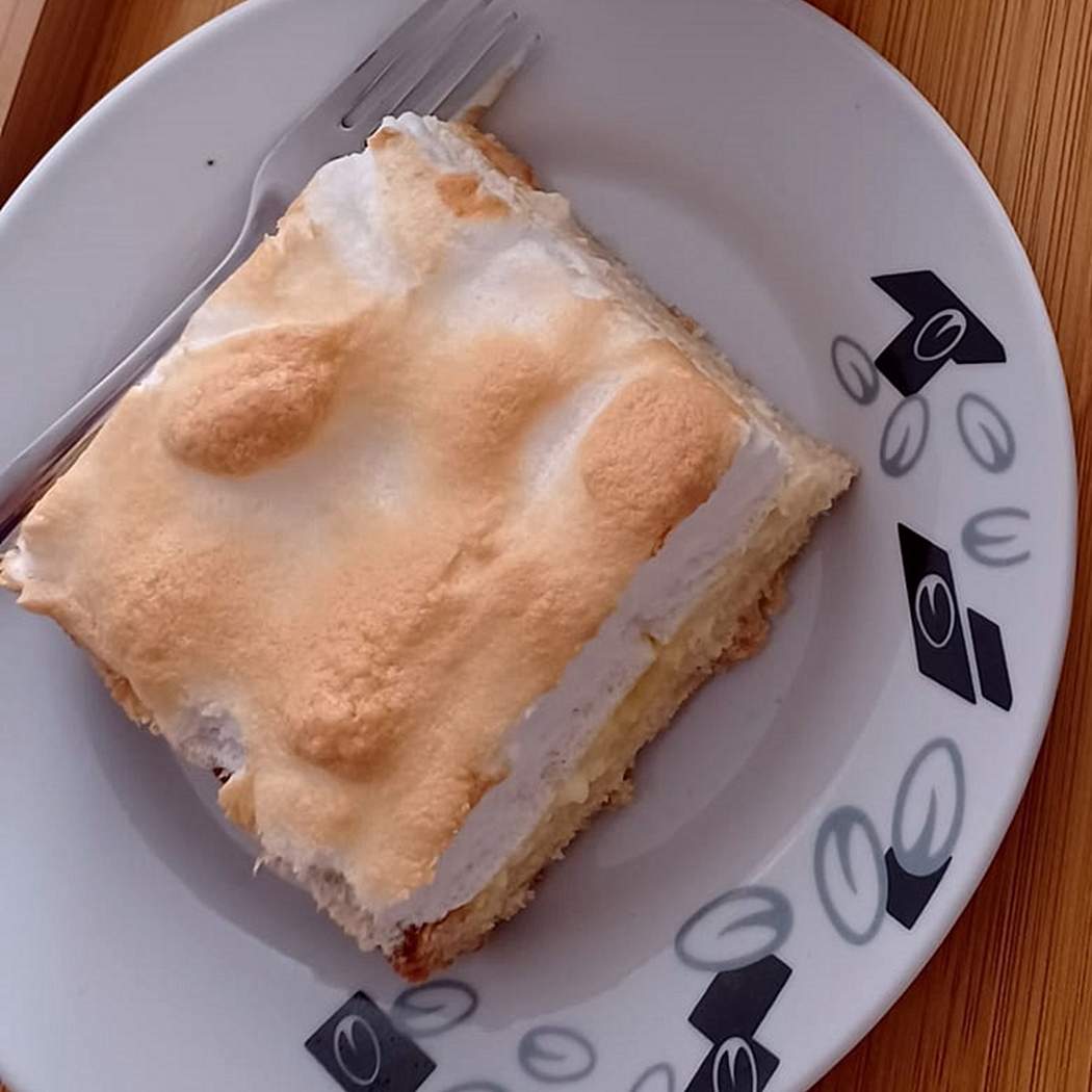 Torta di ricotta con bianco d'uovo