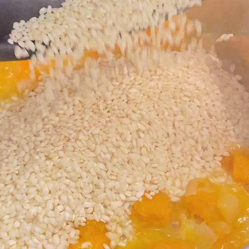 Risotto zucca e gorgonzola - procedimento 1