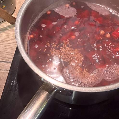 Hummus z červené řepy a kešu - krok přípravy 1
