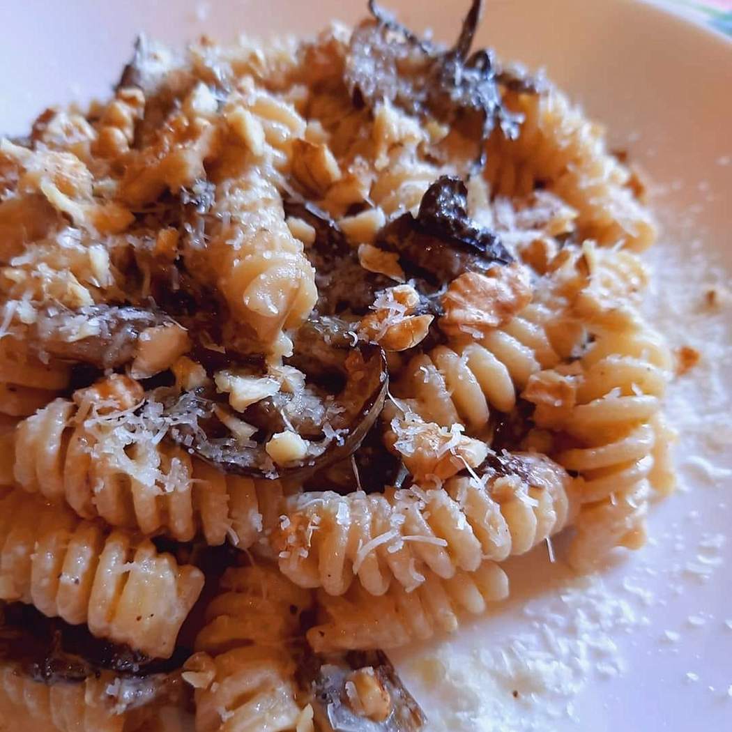 Pasta radicchio e noci
