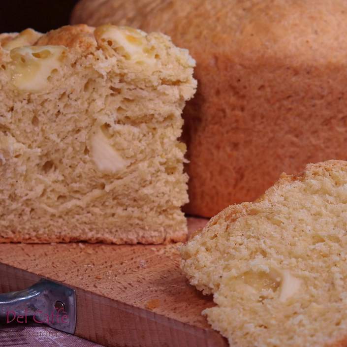 Pizza di pasqua al formaggio