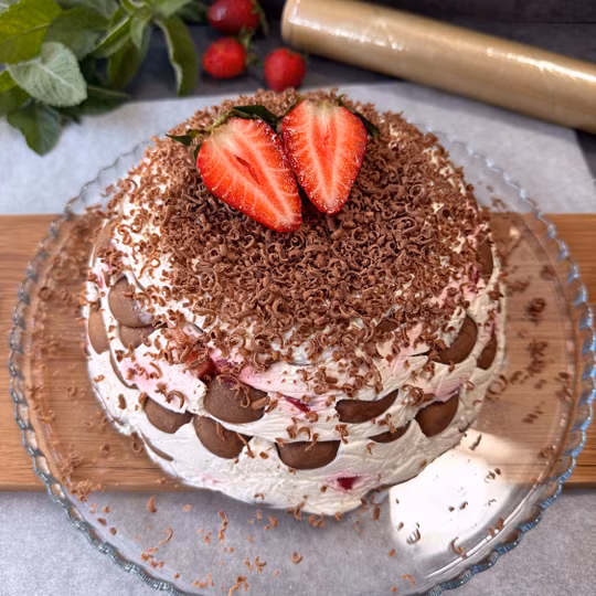 Náhľad receptu Smotanová torta s čoko piškótami