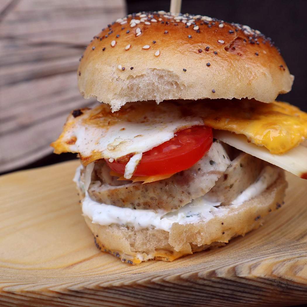 Tento virálny gyros z TikToku som skúsil na grile… a chutí brutálne!
