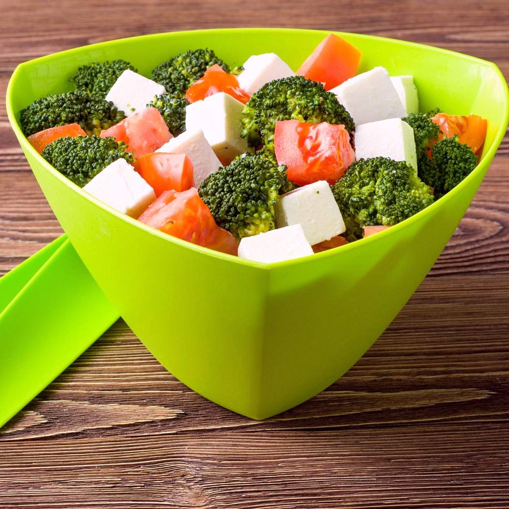 Insalata con broccoli e feta