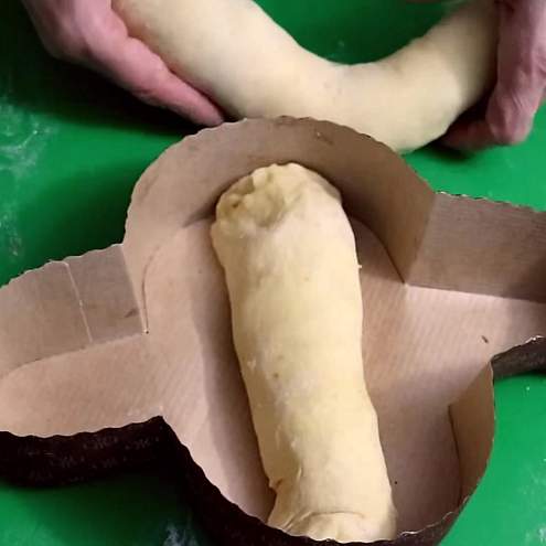 Colomba pasquale al cioccolato - procedimento 1