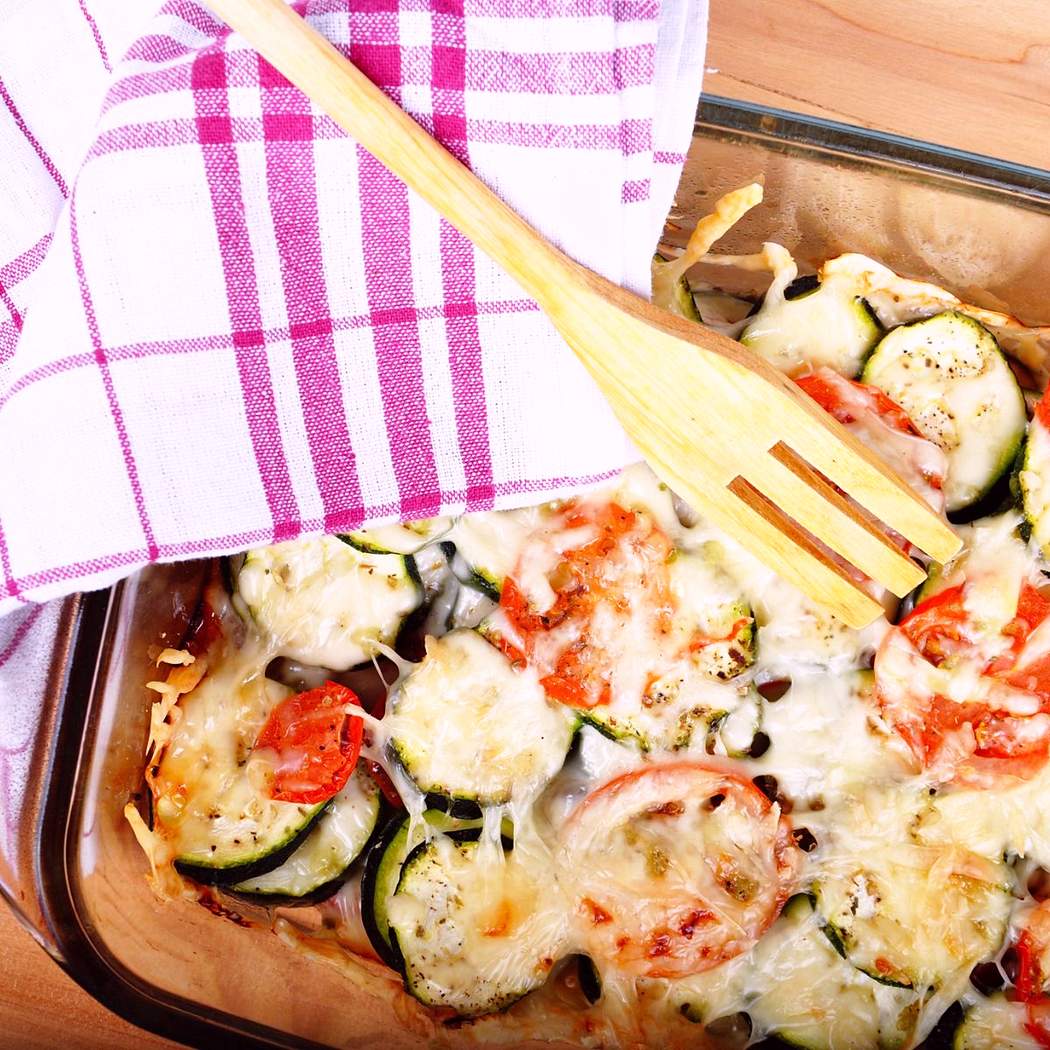 Zucchine al forno con pomodori