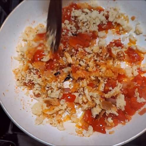 Peperoni ripieni di pane - procedimento 1