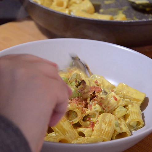 Pasta con zucchine e pancetta - procedimento 1