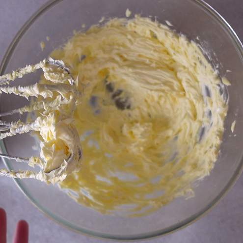 Torta al cioccolato morbida e umida con cacao in polvere - procedimento 1