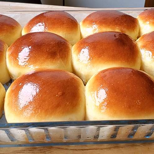 Jemné mliečne pečivo - MILCHBRÖTCHEN - krok prípravy 1