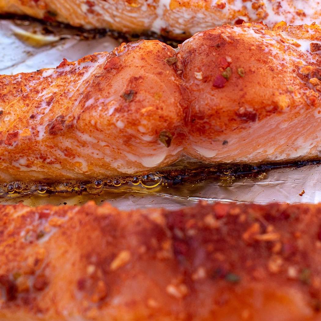 Salmone al forno in alluminio