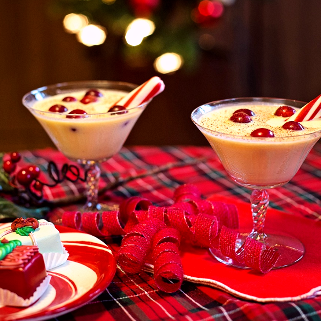 Pranzo a base di liquore all'uovo (Eggnog)