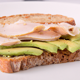 Previsualización de la receta Emparedado de pollo y aguacate