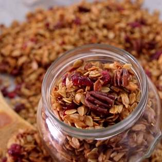 Recipe preview Easy and Healthy Homemade Granola Recipe