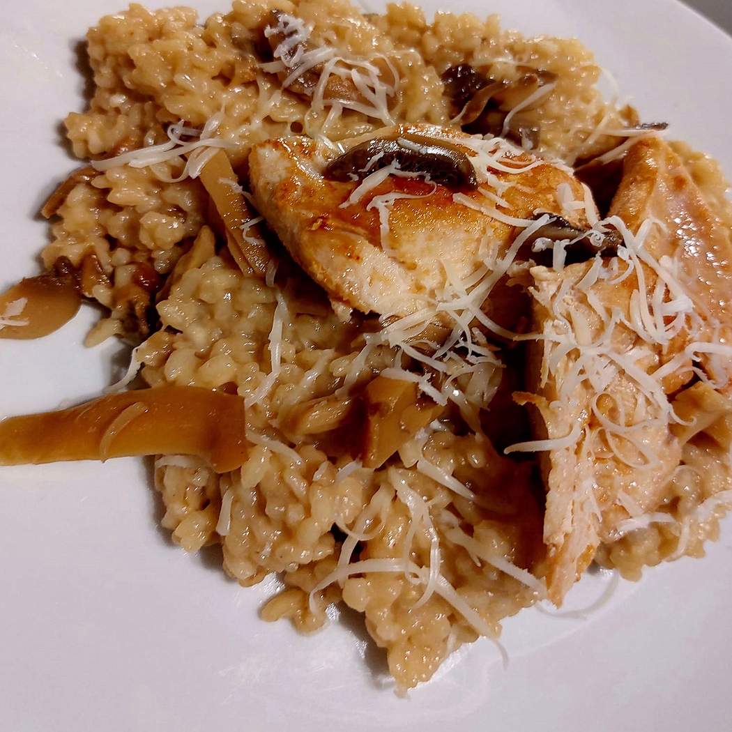 Risotto di pollo con funghi