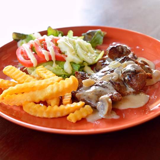 Anteprima ricetta Maiale su funghi con panna