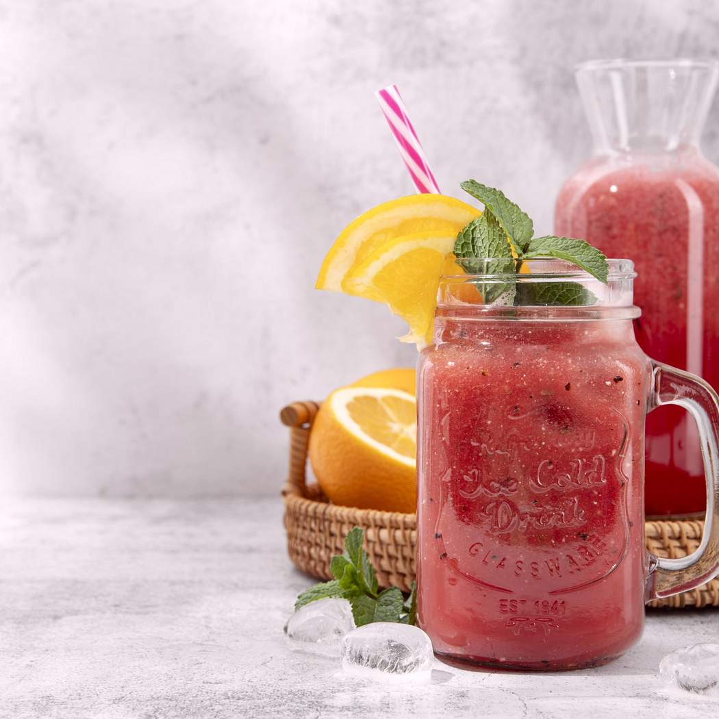 Hogyan készítsünk egy reggeli gyümölcs smoothie-t