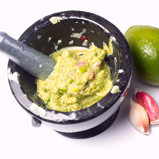 Previsualización de la receta La mejor receta de guacamole casero, preparado fácil y rápidamente
