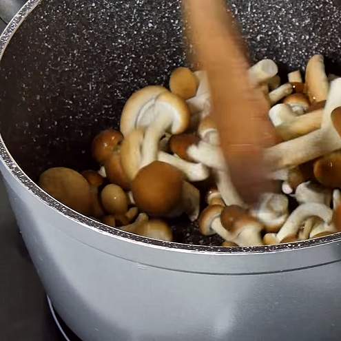 Minestra di semolino - procedimento 1