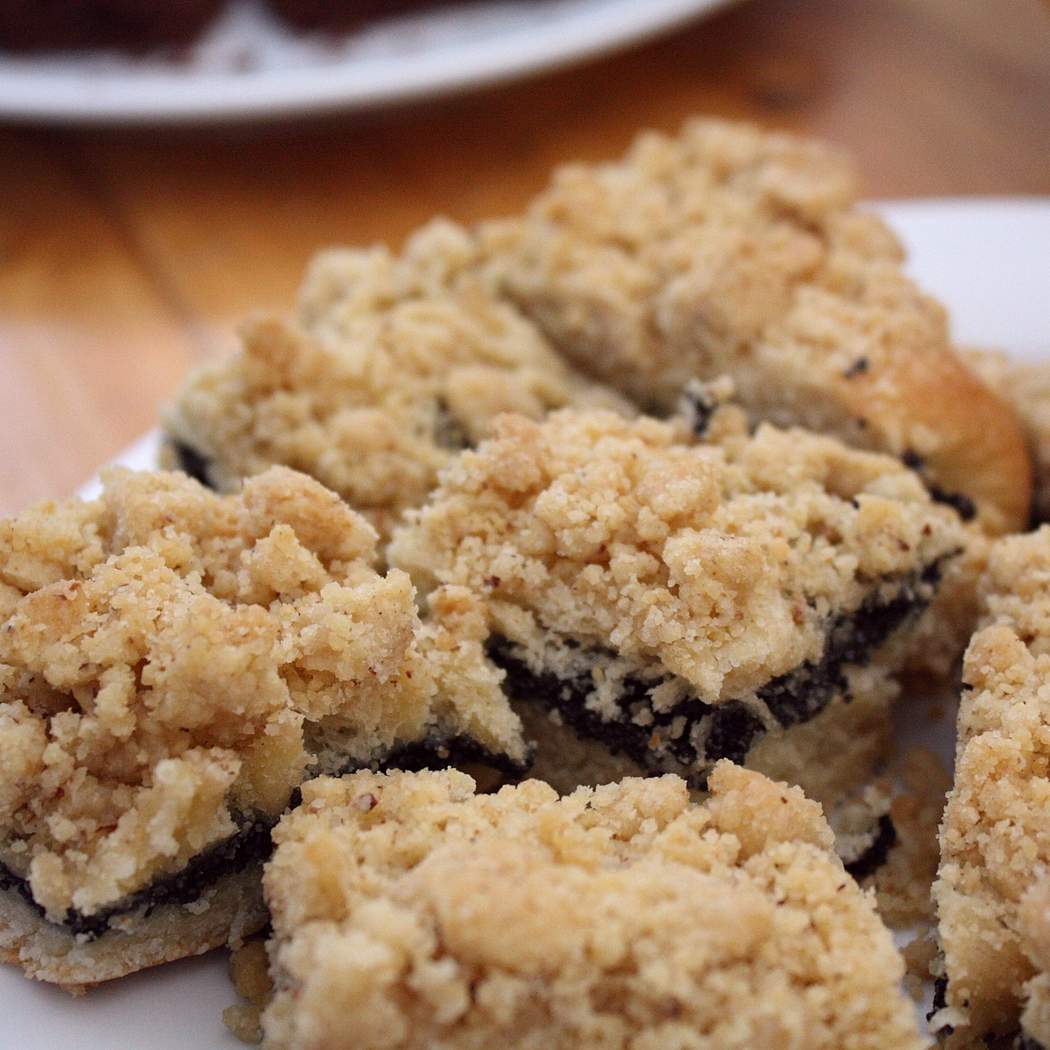Torta di mele e semi di papavero - con crumble e semplice