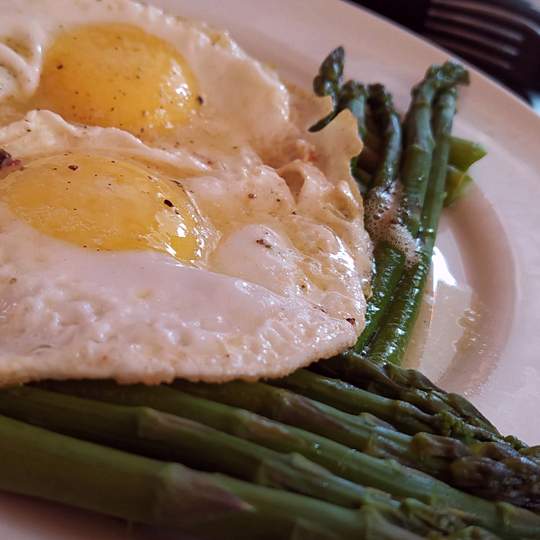 Anteprima ricetta Uova e asparagi