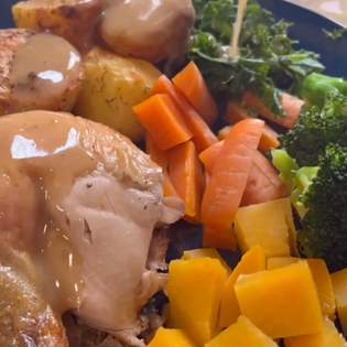Recipe preview Sunday Roast Chicken with Gravy