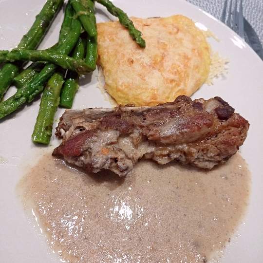 Anteprima ricetta Petto di maiale su funghi