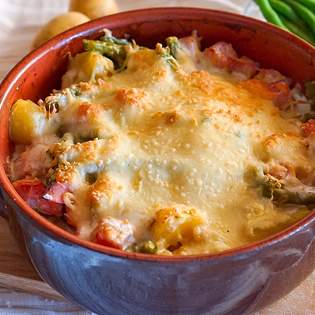Voorvertoning van recept Aardappel- en savooiekoolschotel met asperges
