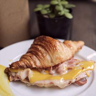 Recipe preview Baked Breakfast Ham and Cheese Croissant