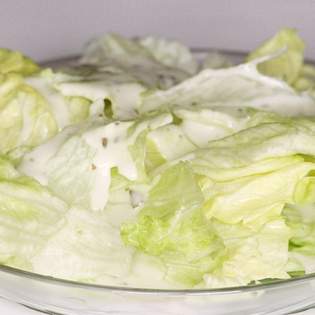 Eisbergsalat mit Super Fitness Dressing Rezept - Rezeptvorschau