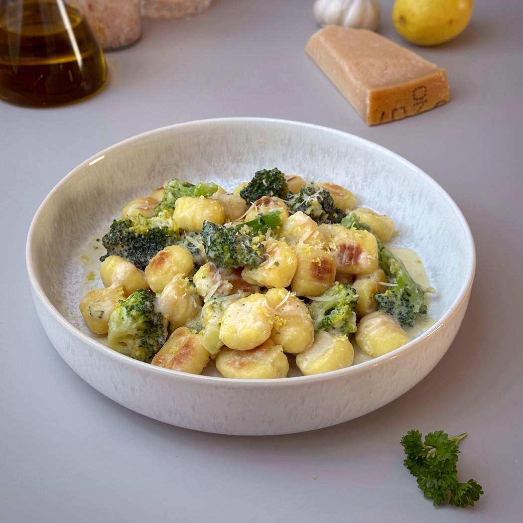 Citrónové gnocchi s brokolicí