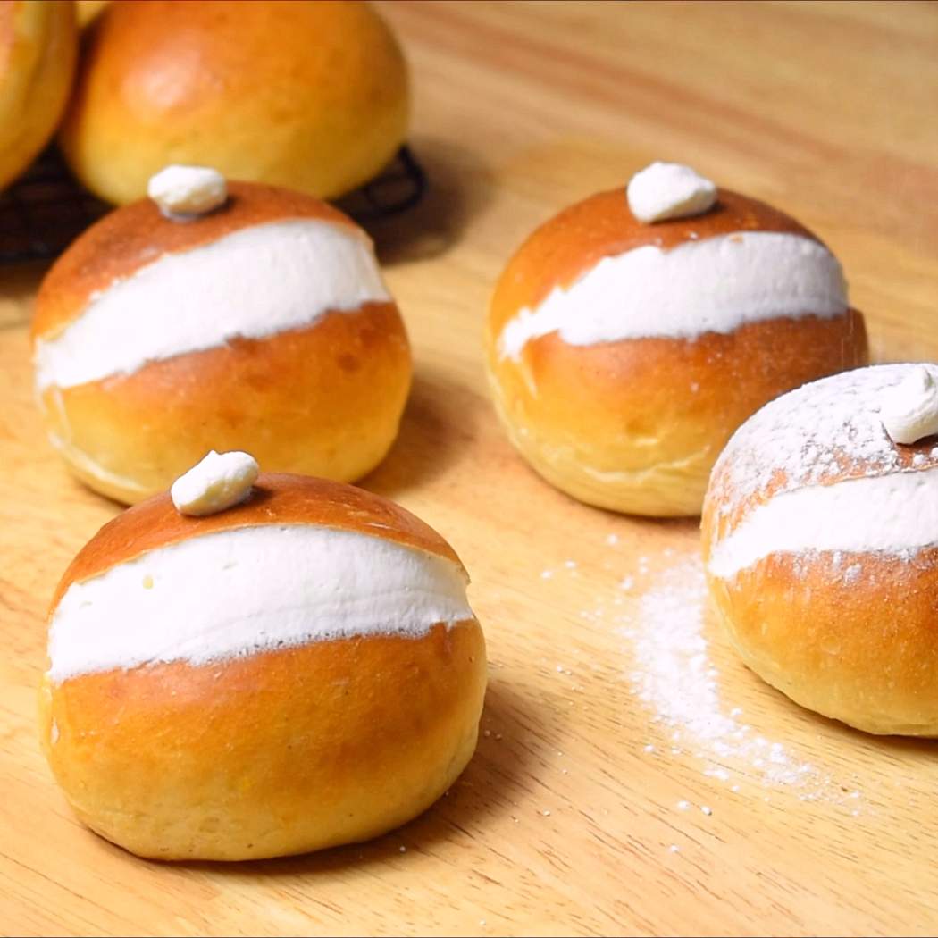 Maritozzi con la panna