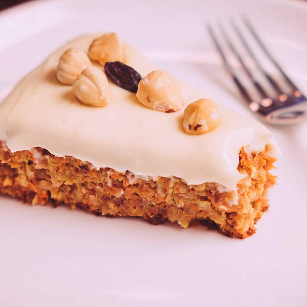 Marchewkowy tort z serem
