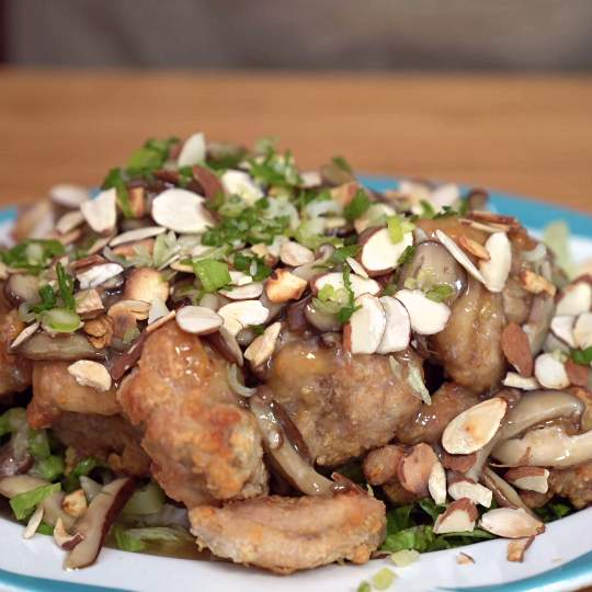 Anteprima ricetta Pollo alle mandorle