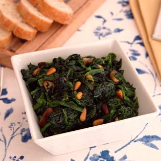 Recipe preview Sautéed spinach with garlic and pine nuts recipe