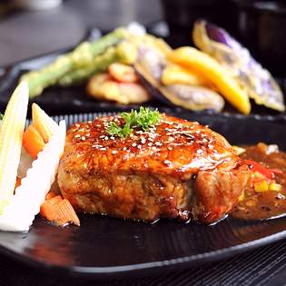 Recipe preview Delicious pork chops in sauce
