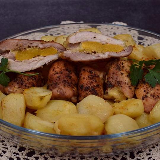 Anteprima ricetta Cosce di pollo al forno con patate