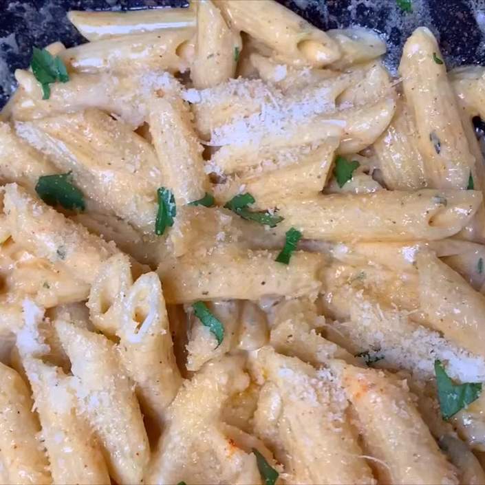 Pasta alla crema di parmigiano