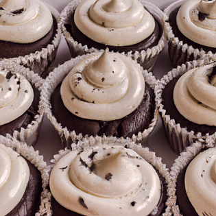 Recipe preview Best Oreo Cupcakes with Cream Cheese Frosting