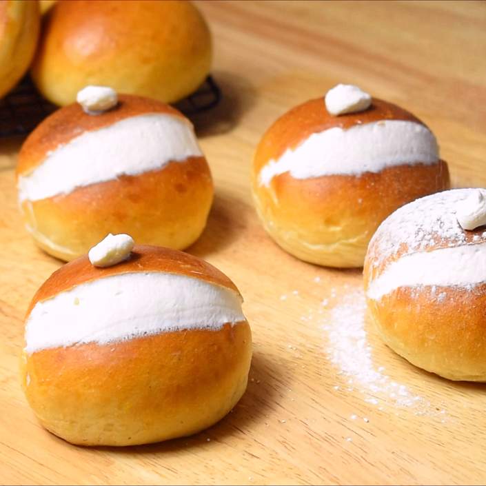 Maritozzi con la panna