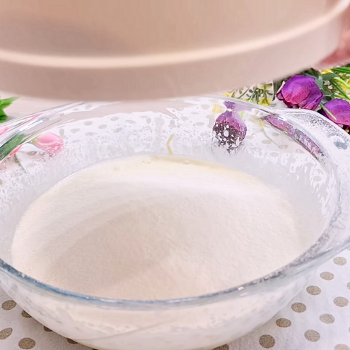 Ciambella allo yogurt soffice - procedimento 1