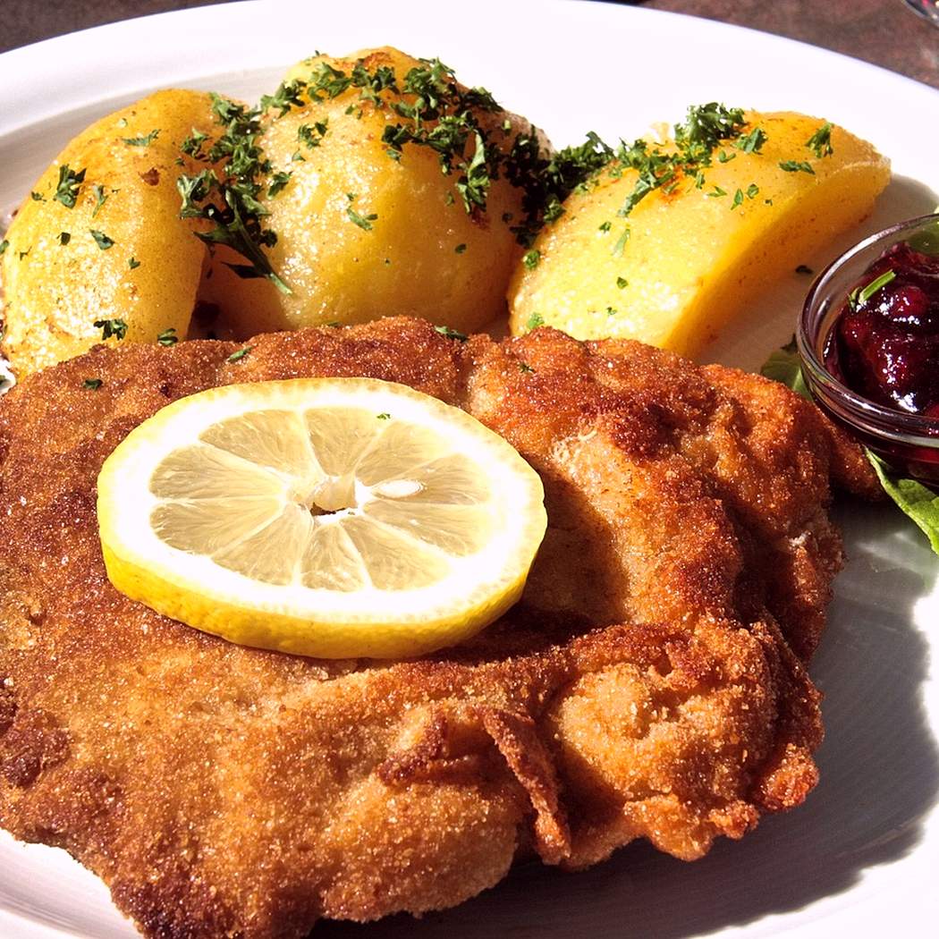 Nagyi autentikus rántott borjúszelet Schnitzel