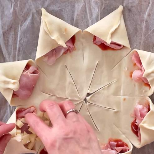 Torta salata natalizia - procedimento 1